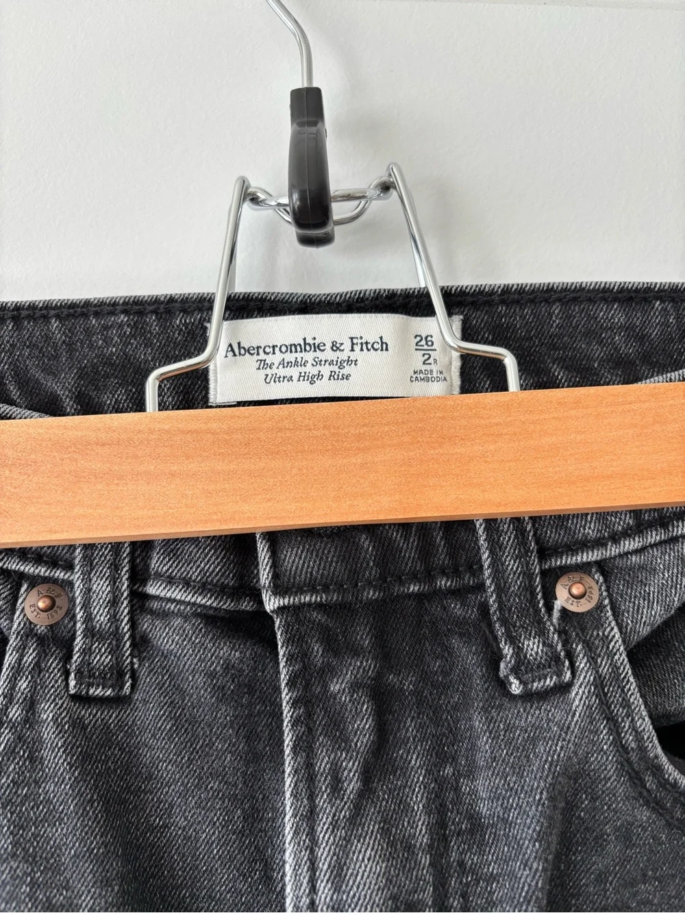 Abercrombie & Fitch The Ankle Straight Ultra High Rise Jeans Size 26 Dark Gray - Picture 2 of 7